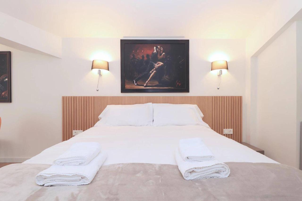 Del Parque Flats Exclusive Apartment Malaga Bagian luar foto
